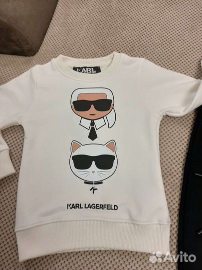 Спортивный костюм