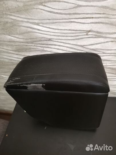 Подлокотник на hyundai solaris 1