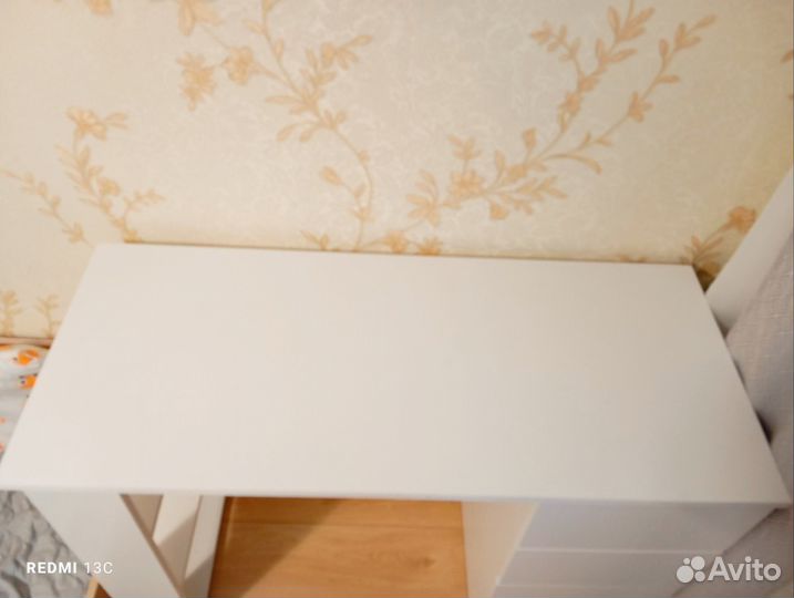 Письменный стол для школьника