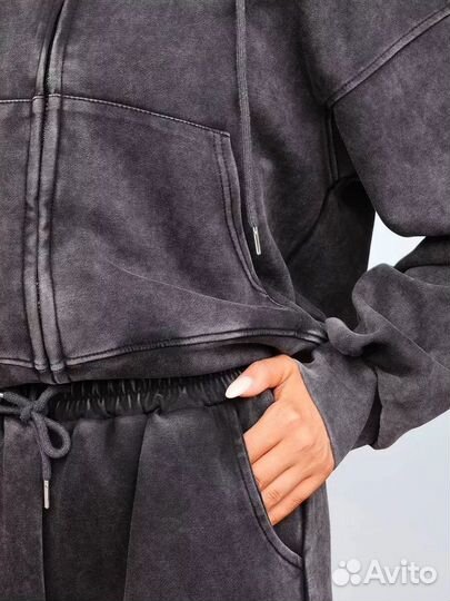 Спортивный костюм женский