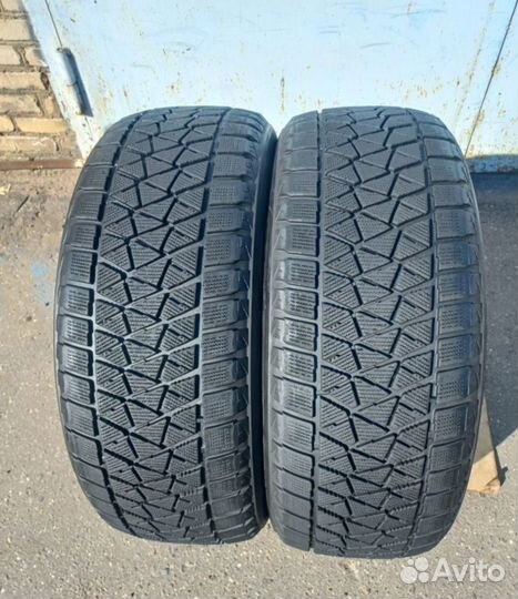 Bridgestone Blizzak DM-V2 275/50 R22