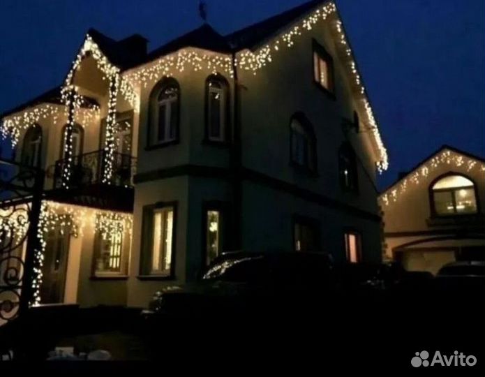 Новогоднее украшение дома гирляндой