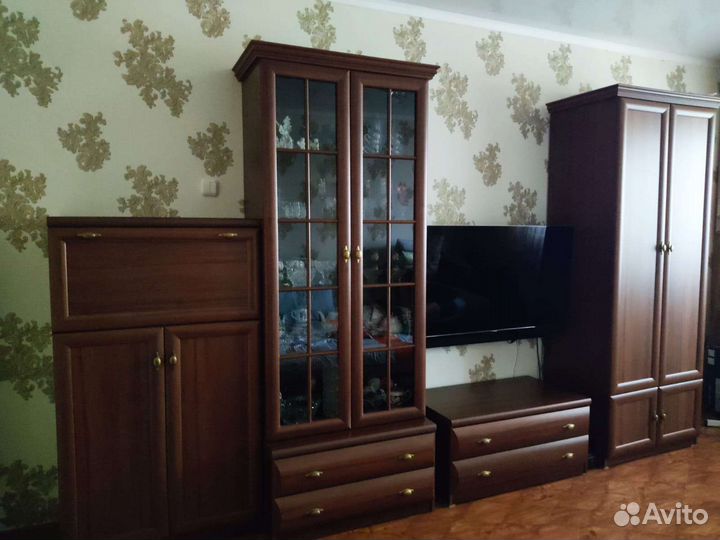 Стенка в гостиную