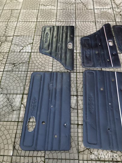 Панно в виде льва из можжевельника