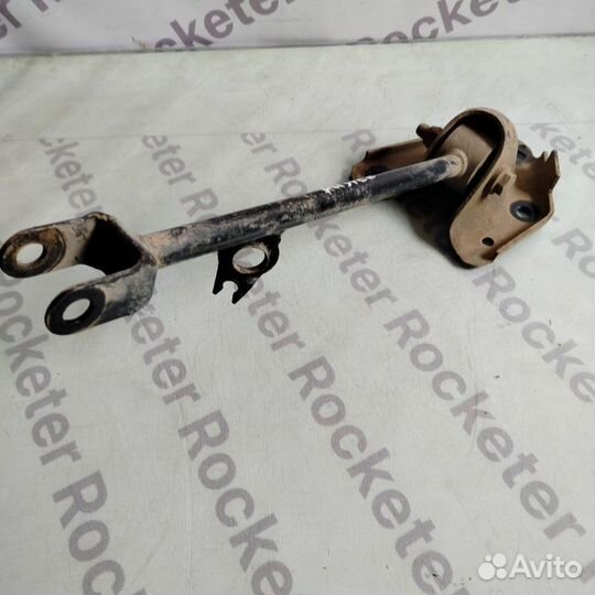 Тяга поперечная задняя левая Renault Duster