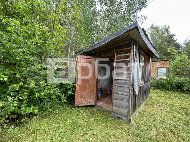 Дача 28 м² на участке 4,2 сот.