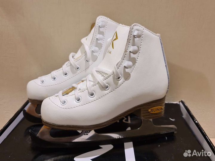 Фигурные коньки Runa