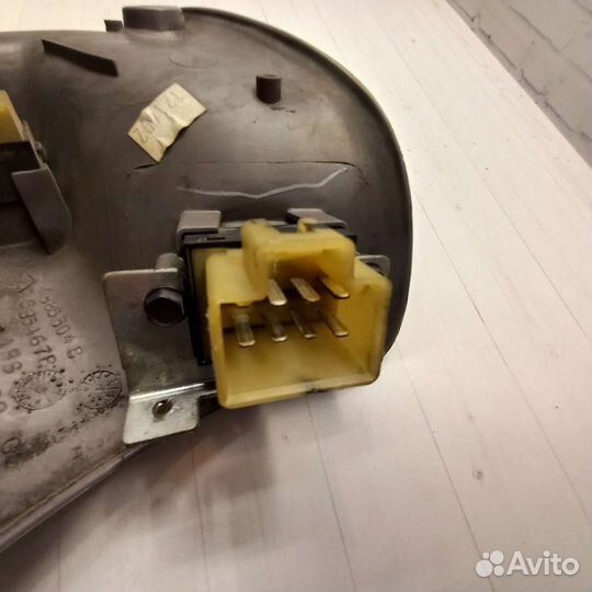 Блок управления стеклоподъемниками пассажира dodge