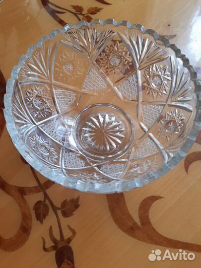 Хрустальная ваза