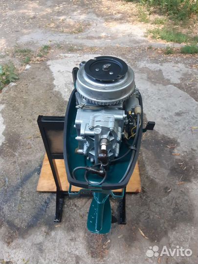 Лодочный мотор Ветерок 12