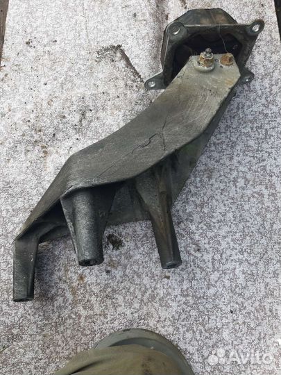 Кронштейн двигателя x10xe на opel corsa b