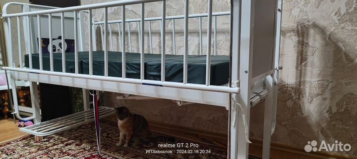 Медицинская кровать