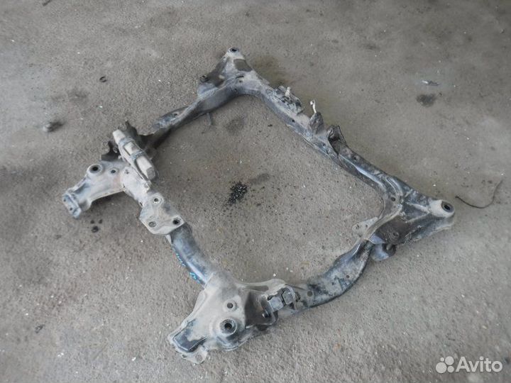 Подрамник передний Honda Civic D16V 2003