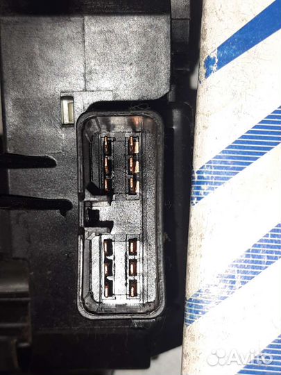 Подрулевой переключатель поворотов