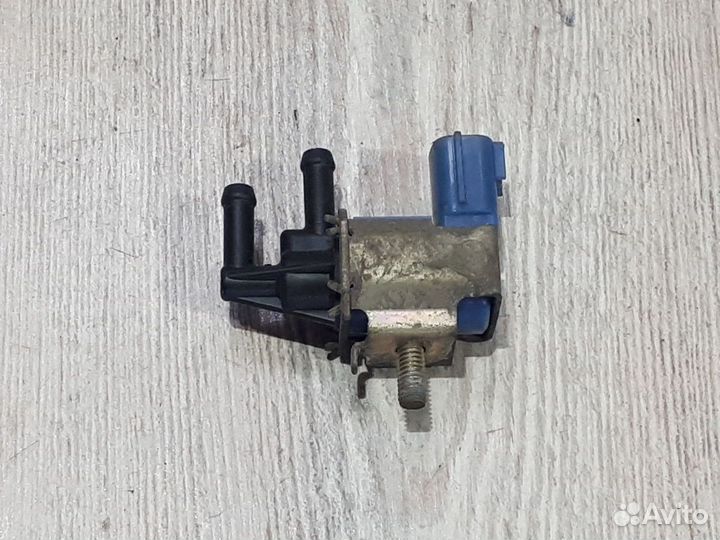 Клапан вакуумный Nissan primera P12