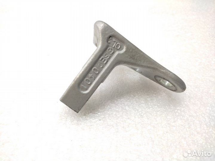 Петля двери передняя левая Mercedes-Benz E-Class