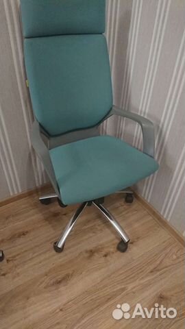 Офисное кресло