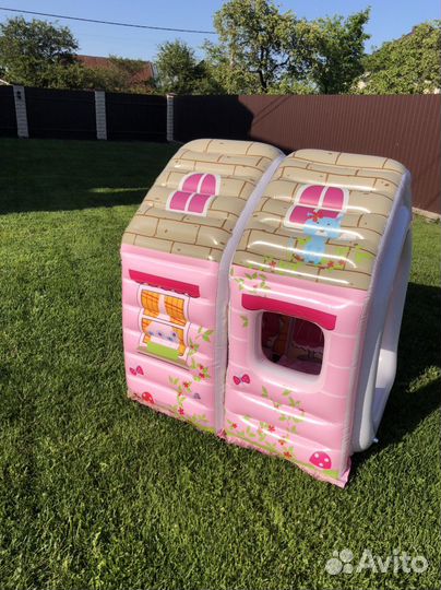 Надувной игровой центр