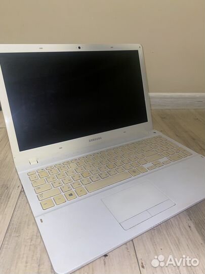 Ноутбук samsung на запчасти
