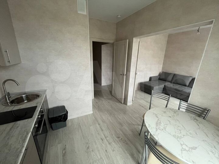 2-к. квартира, 50 м², 5/15 эт.