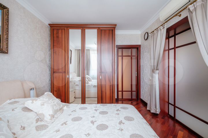 3-к. квартира, 135 м², 19/23 эт.