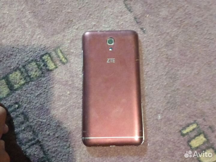 Телефон ZTE
