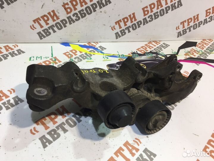 Рено Трафик Кронштейн навесного оборудования