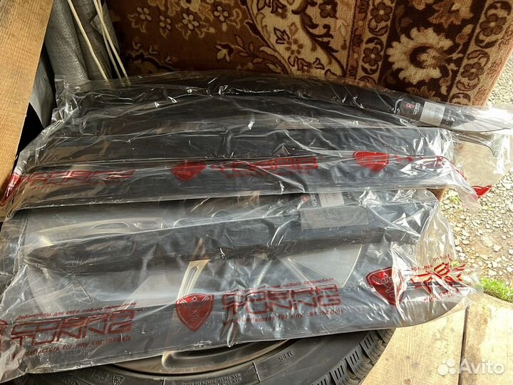 Ветровики Genesis gv 80