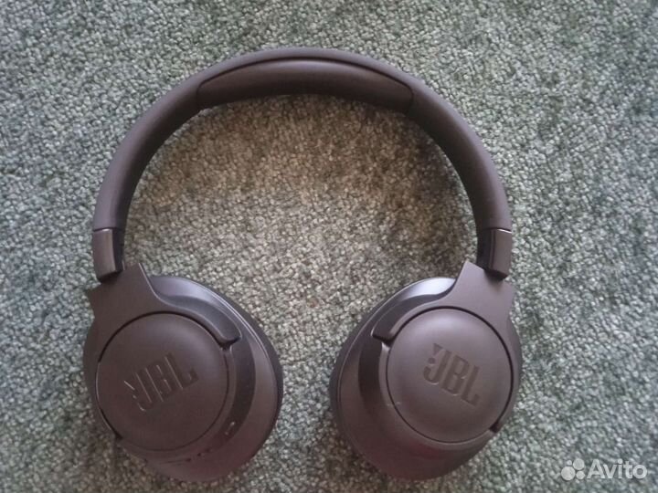 Полноразмерные наушники JBL