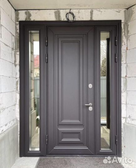 Дверь входная новая