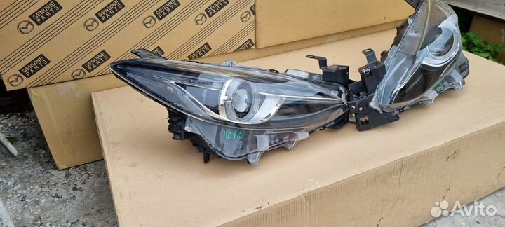 Фара передняя правая левая mazda 3 bm
