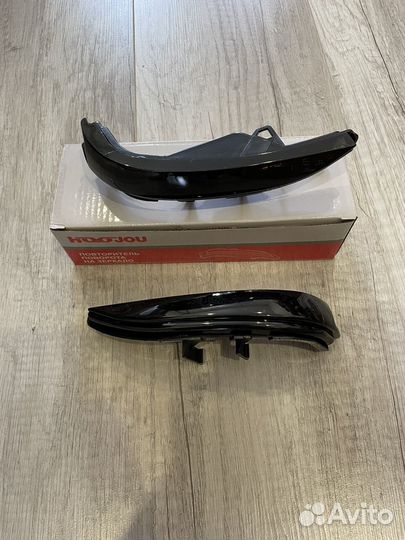 Повторители в боковые зеркала Веста Лексус