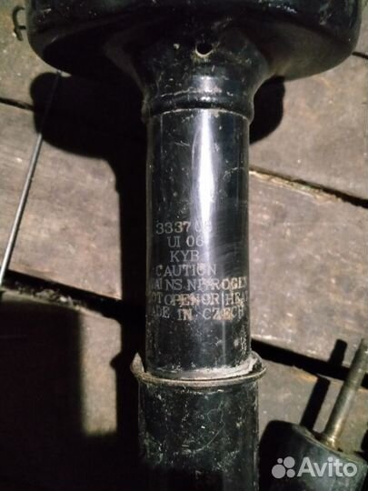 Продаются передние амортизаторы Рено симбол