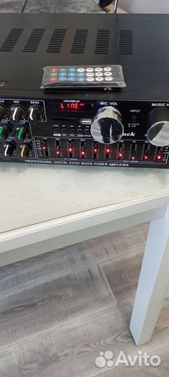 Усилитель бу 12/220 вольт