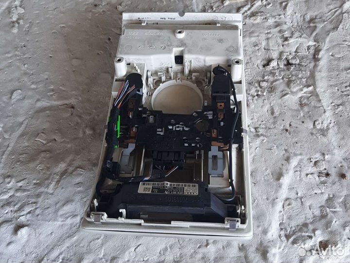 Плафон Audi A6C6 4F