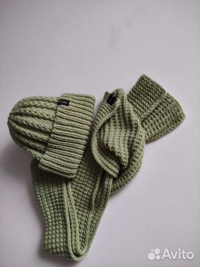 Комплект шапка и шарф женский