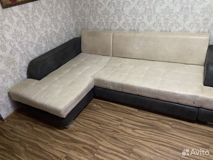 Диван угловой
