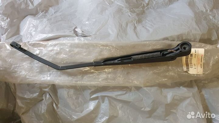 Поводок дворника Митсубиси Паджеро Спорт 1