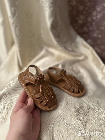 Сандалии для девочки