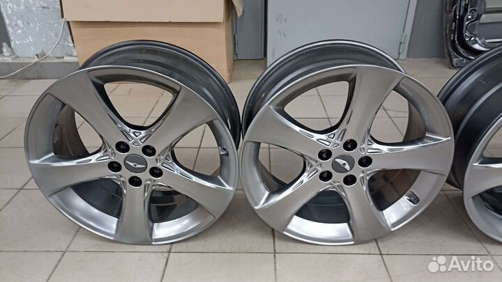 Диски литые R20 Genesis G80