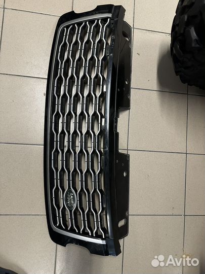 Решетка радиатора Land Rover 4 2019