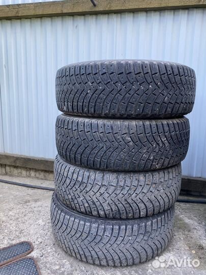 Michelin X-Ice North 235/65 R17