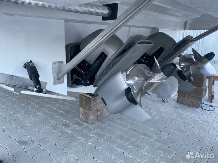 Моторная яхта Sealine C390 2023 год