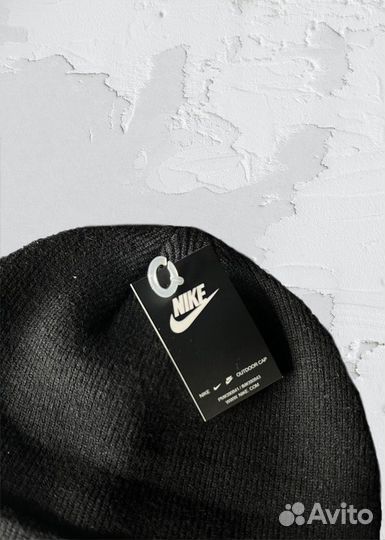 Зимняя шапка Nike