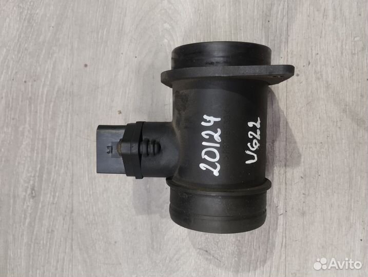 Расходомер воздуха Volkswagen Passat B5+