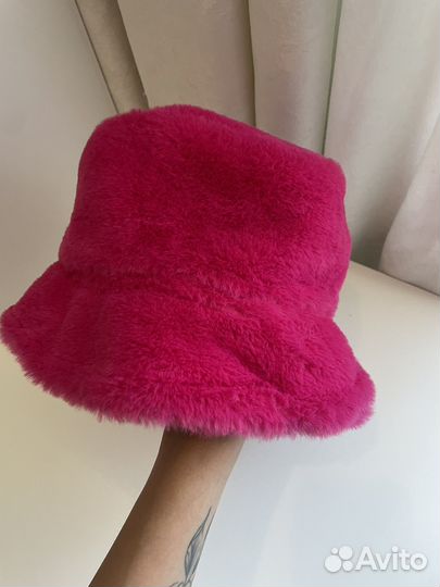 Ярко розовая панамка