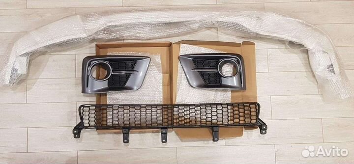 Комплект новых накладок на перед. бампер LX570 '14