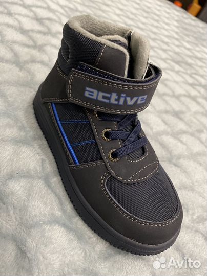 Ботинки весна новые 26