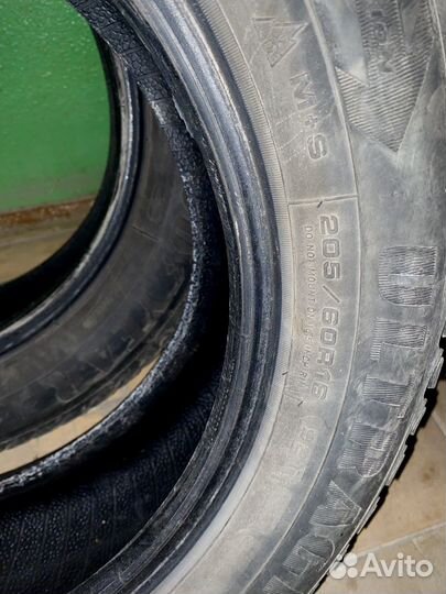 Goodyear Ultragrip Ice Arctic 205/60 R16