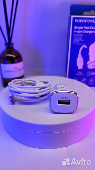 Автомобильное зарядное устройство BZ12A QC3.0